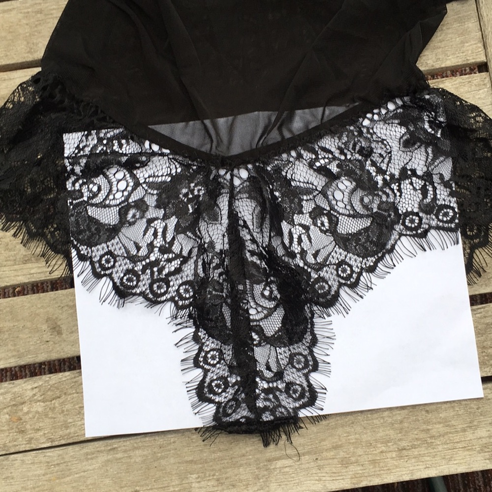 🎉Sale🎉New! Black Lace Teddy - Picture 3 of 6